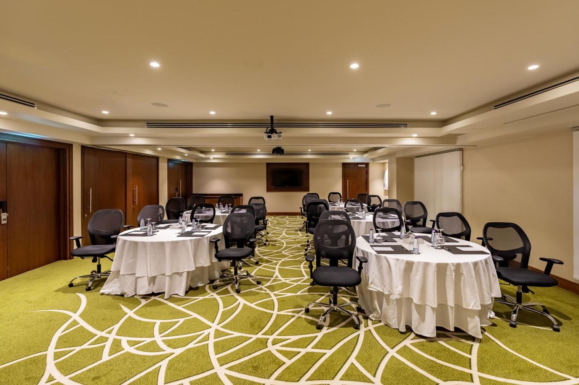 Courtyard By Marriott Riyadh Olaya Luaran gambar